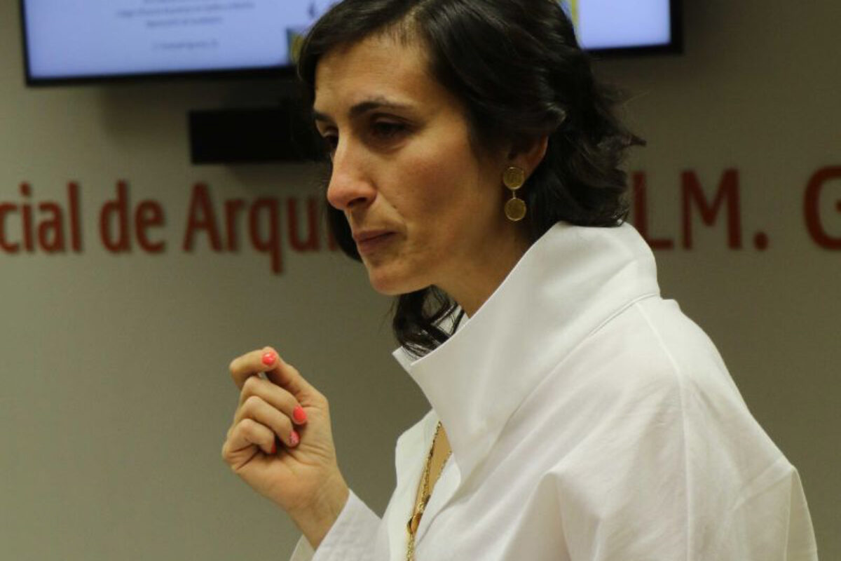 nina arcas presenta en el coacm su libro guadalajara desnuda