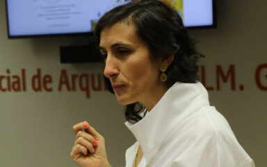 nina arcas presenta en el coacm su libro guadalajara desnuda