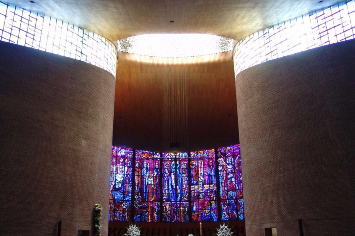 diego peris libro miguel fisac el espacio religioso sa pedro alcobendas