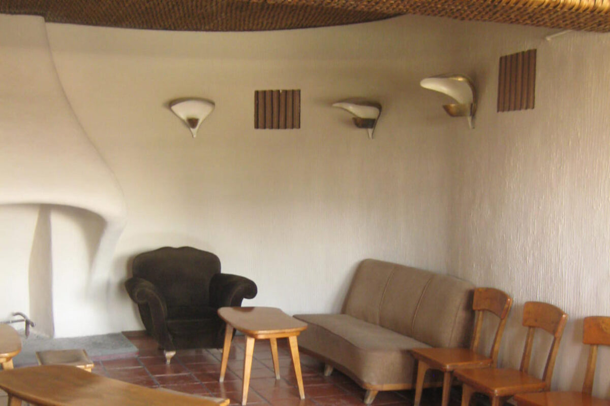 el libro miguel fisac mobiliario premio a la divulgacion de la arquitectura